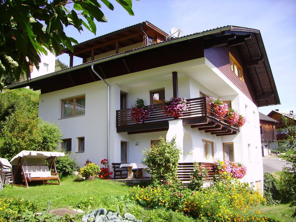 Haus Tasser San Lorenzo di Sebato Exterior photo
